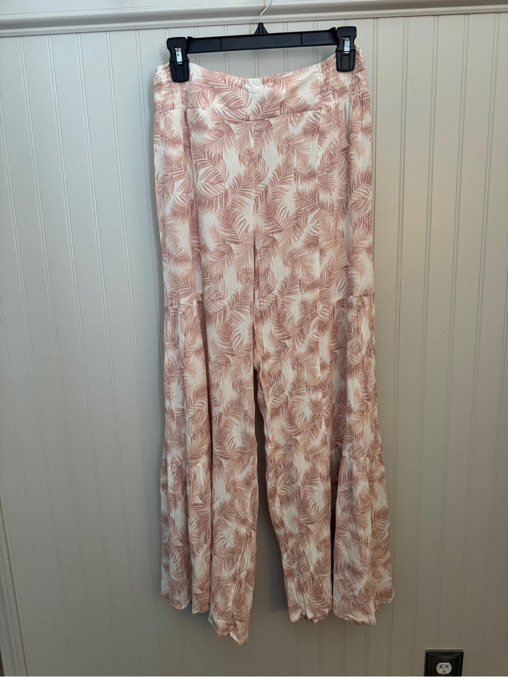 Forever 21 Pink Palm-Print Wide Leg Pants